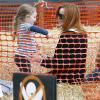 Marcia Cross se rend à la Pumpkin Patch en compagnie de ses jumelles âgées de 3 ans et demi, Eden et Savannah, vendredi 22 octobre, à West Hollywood.