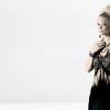 La mezzo-soprano Elina Garanca s'aventure dans un répertoire tsigane plein de sensualité et dépourvu de frontières, avec l'album Habanera paru en septembre 2010.
