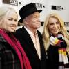 Hugh Hefner assiste à la première de son film, Playboy - activist and rebel, un documentaire qui lui est consacré, à Chicago, en présence de ses fils, sa girlfriend Crystal, son frère, et la réalisatrice Brigitte Berman.