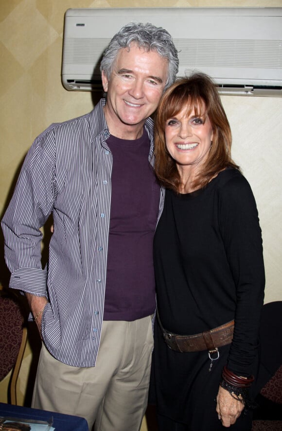 Patrick Duffy et Linda Gray présents à une expo sur "Dallas" (New-Jersey, 29 octobre 2010)