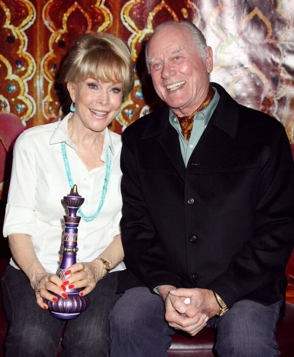 Barbara Eden et Larry Hagman présents à une expo sur "Dallas" (New-Jersey, 29 octobre 2010)