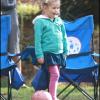 Jennifer Garner se rend à l'entraînement de football hebdomadaire de sa fille Violet, 4 ans, samedi 30 octobre, à Los Angeles. La fillette ne semble pas en très grande forme... Qu'est-ce qui la tracasse ?