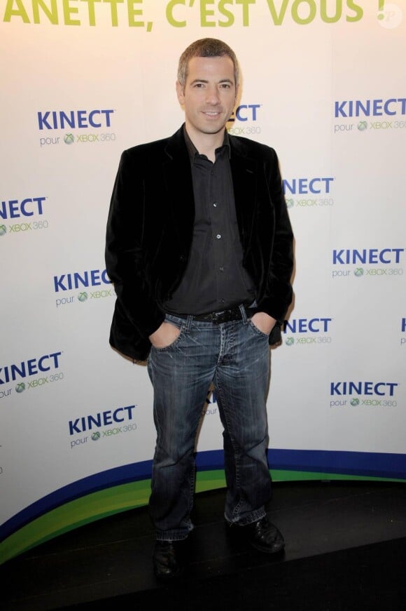 Bruno Putzulu lors de la soirée de lancement de la nouvelle console Kinect pour Xbox 360, au VIP Room à Paris le 9 novembre 2010