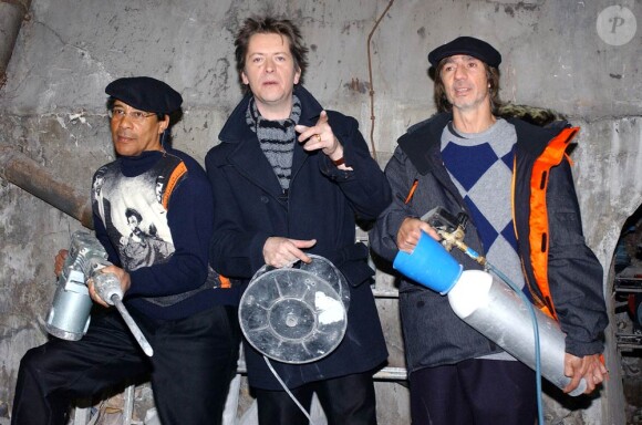 Jacno en 2003 avec Laurent Voulzy et Louis Bertignac pour la collection Working Class Heroes de son ami Castelbajac