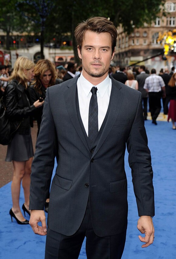 Josh Duhamel, qui sera le 8 décembre sur nos écrans à l'affiche de Bébé mode d'emploi, ne manque jamais d'élégance sur tapis rouge...