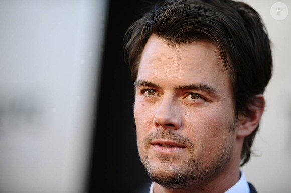 Josh Duhamel, qui sera le 8 décembre sur nos écrans à l'affiche de Bébé mode d'emploi, ne manque jamais d'élégance sur tapis rouge...