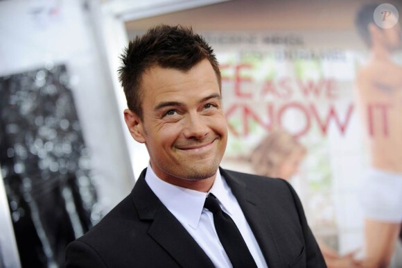Josh Duhamel, qui sera le 8 décembre sur nos écrans à l'affiche de Bébé mode d'emploi, ne manque jamais d'élégance sur tapis rouge...
