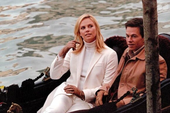 Mark Wahlberg et Charlize Theron dans Braquages à l'italienne de F. Gary Gray, sortie en salles le 17 septembre 2003.