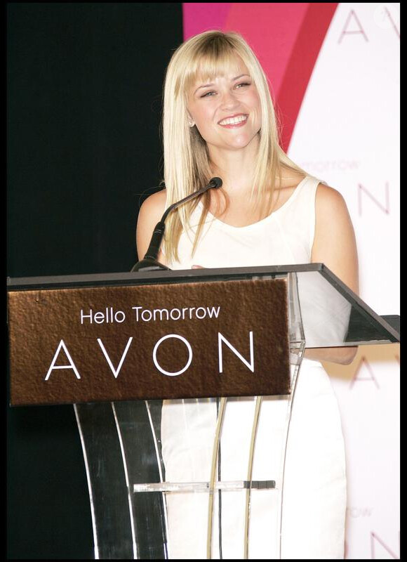 Reese Witherspoon, ambassadrice de la marque Avon depuis 2007.