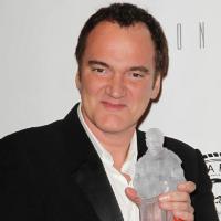 Quentin Tarantino honoré devant Uma Thurman, Rosario Dawson et tous ses potes !