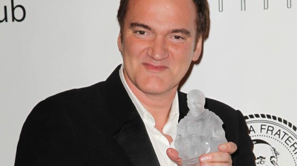 Quentin Tarantino honoré devant Uma Thurman, Rosario Dawson et tous ses potes !
