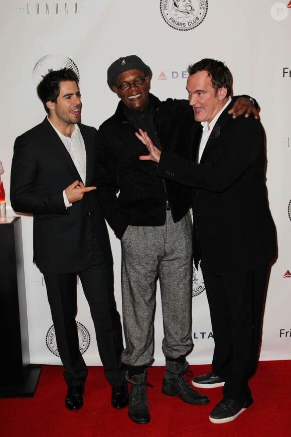 Quentin Tarantino, ici avec Eli Roth et Samuel L. Jackson, honoré au Friars Club Roast, qui s'est tenu au New York Hilton de New York, le 1er décembre 2010.