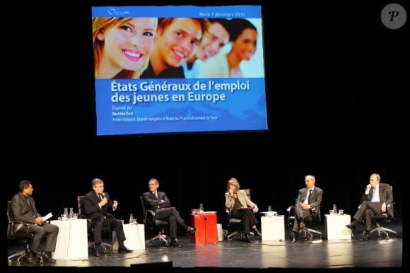 Théâtre du Rond-Point, à Paris, lors de l'événement "Les états généraux de l'emploi des jeunes en Europe". 7/12/2010