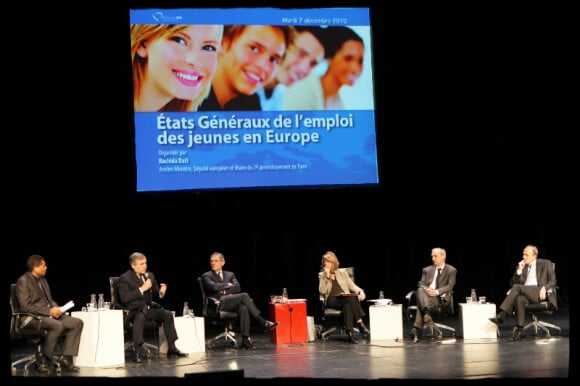 De nombreux grands patrons ont répondu présent à l'appel de Rachida, pour ses fameux "Etats généraux de l'emploi des jeunes en Europe". 7/12/2010