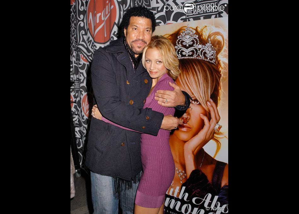 Nicole et Lionel Richie à New York en mars 2005 Purepeople Nicole et Lionel Richie à New York en mars 2005 Purepeople