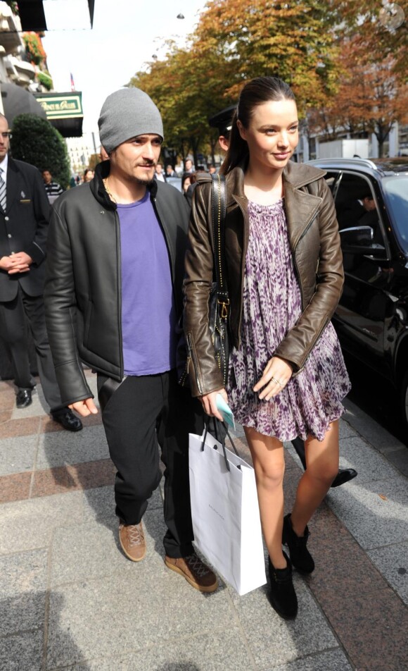 Miranda Kerr et Orlando Bloom à Paris en septembre 2010