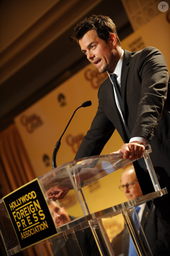 Josh Duhamel annonce les nominations des Golden Globes, le 14 décembre 2010