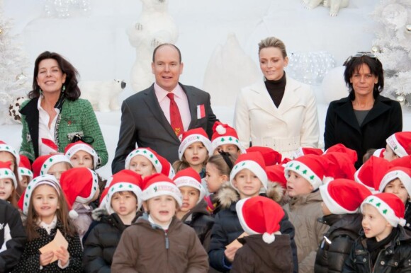 Charlène Wittstock et Albert de Monaco lors du Noël de la Principauté le 15 décembre 2010