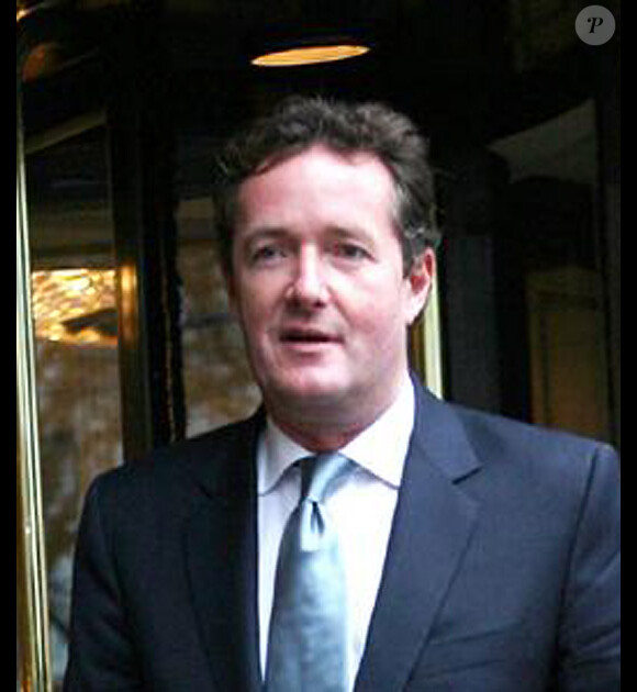 Piers Morgan en mai 2006 à Londres, remplaçant de Larry King