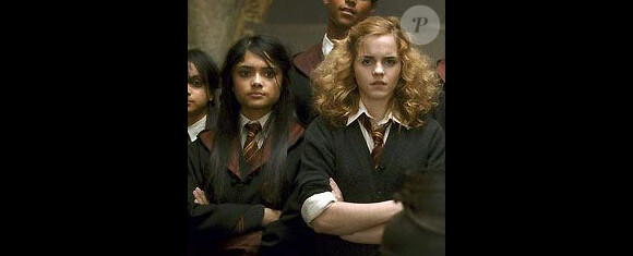 Afshan Azad et Emma Watson dans Harry Potter : L'ordre du Phoenix