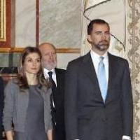 Letizia et Felipe d'Espagne avec leurs proches pour un hommage prestigieux...