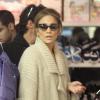 Jennifer Lopez et Marc Anthony font du shopping chez Kitson Kids sur Robertson Boulevard à Hollywood le 22 décembre 2010