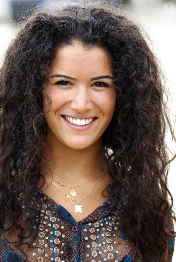 Sabrina Ouazani va tourner Le Chant des Sirènes pour France 2, entre janvier et février 2011.