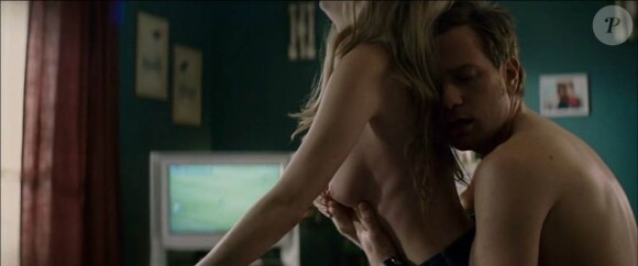 Des images de la scène de sexe entre Michelle Williams et Ewan McGregor dans Incendiary, sorti en 2008.