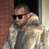 Kanye West sort de son hôtel à New York City, le 3 janvier 2011.