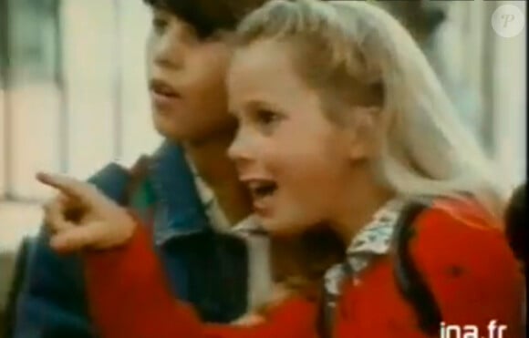 Karine Ferri, animatrice sur Direct 8 et sur NRJ, apparait étant enfant dans une publicité faisant la promotion de la Semaine du Goût dans les écoles.