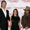 Le réalisateur Florian Henckel von Donnersmarck, Angelina Jolie et Johnny Depp présentent The Tourist à Berlin, le 14 décembre 2010