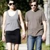 Paget Brewster et son chéri Steve Damstra en promenade (15 janvier 2011 à Los Angeles)