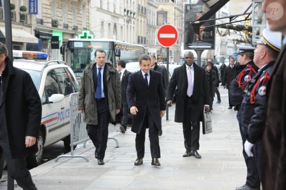 Nicolas Sarkozy regagne à l'Elysée après avoir déjeuné avec Jacques Chirac à l'Hôtel Bristol, le 21 janvier 2011.