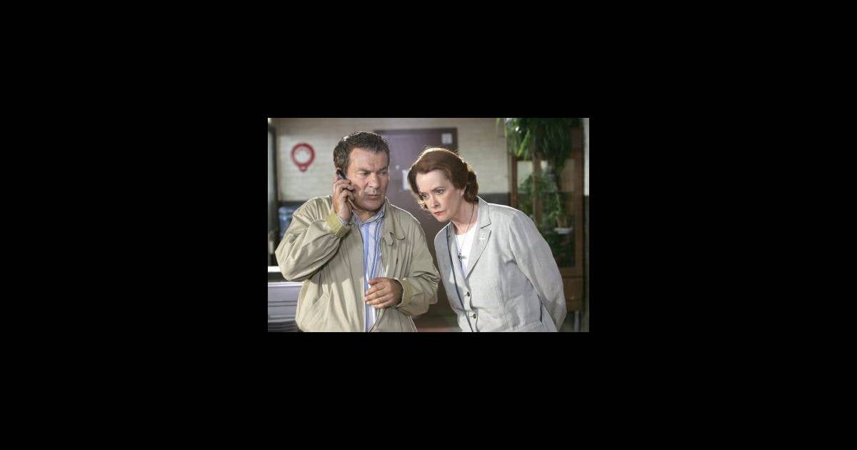 Films Et Séries Tv Avec Martin Lamotte Dominique Lavanant et Martin Lamotte dans la série Soeur Thérèse.com