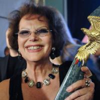 La mythique Claudia Cardinale et le légendaire Michel Piccoli... décorés !