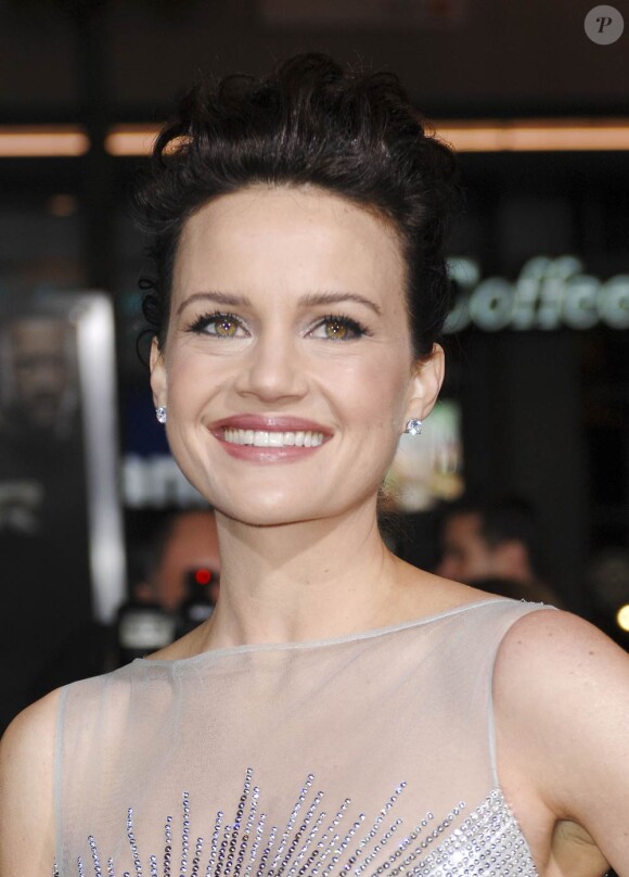 La très craquante Carla Gugino sur tapis rouge...