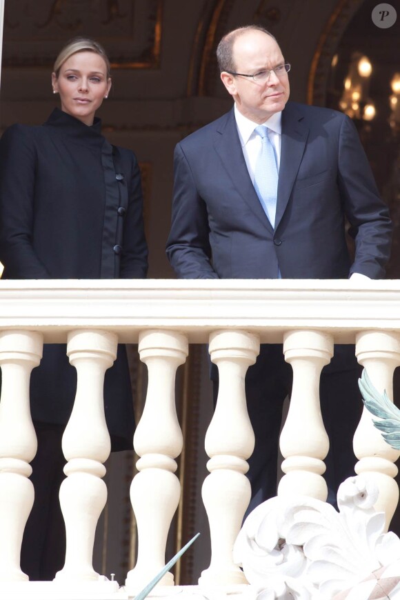 Charlene Wittstock et le prince Albert suivent la messe prononcée pour la Sainte-Dévote, le 27 janvier 2011, à Monaco.