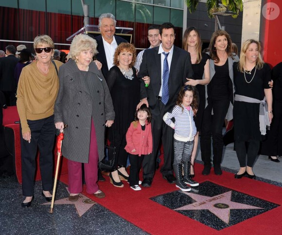 Adam Sandler reçoit son étoile sur Hollywood Boulevard, Los Angeles, le 1er février 2011