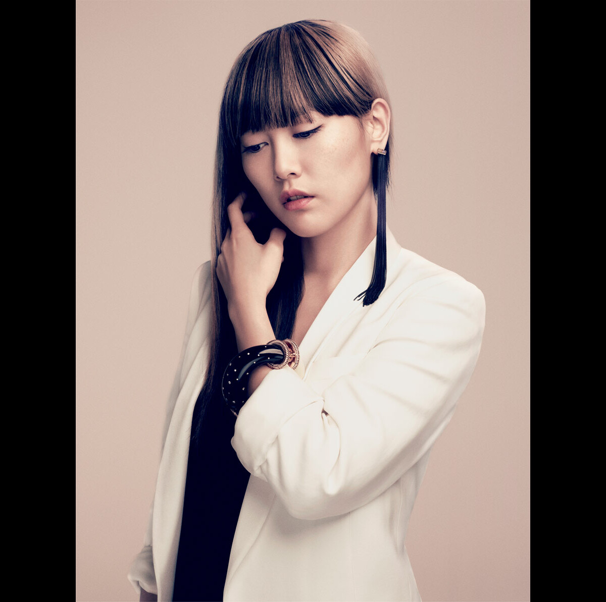 Photo Rinko Kikuchi pour la ligne bijoux de Louis Vuitton Purepeople