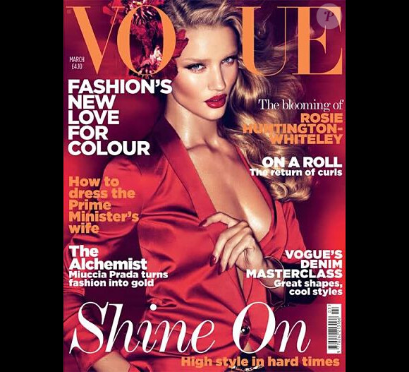 Rosie Huntington-Whiteley en couverture de Vogue UK édition mars 2011