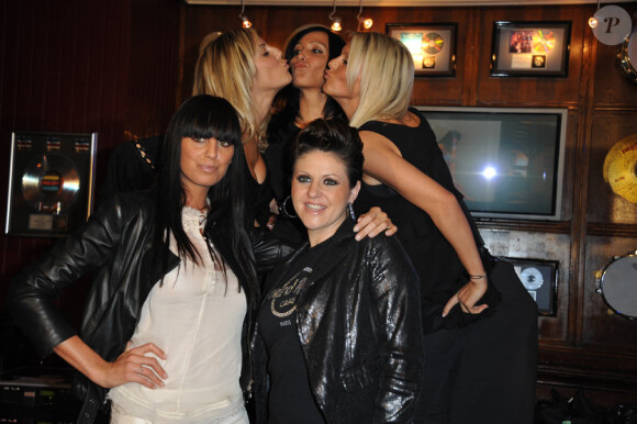 Les filles des Anges de la télé-réalité (émission NRJ 12) au Hard Rock Café - 9 février 2011