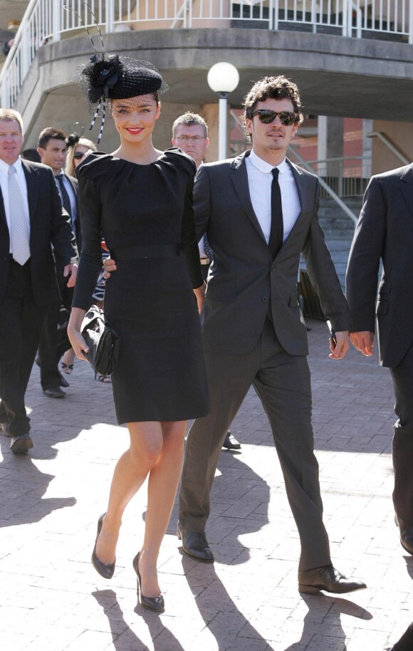 Miranda Kerr et Orlando Bloom incarnent le couple jeune et moderne à la perfection.