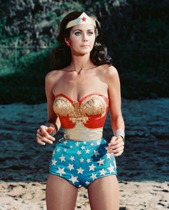 L'actrice qui succède à Lynda Carter dans le short et le bustier de Wonder Woman a été choisie !