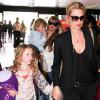 Kate Moss et sa fille Lila à l'aéroport de Sao Paulo le 20 février en direction de Londres.