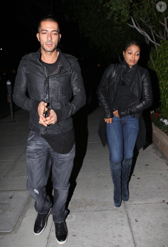 Janet Jackson et son compagnon Wissam Al Mana sortent du restaurant Matsuhisa à Los Angeles, le 22 février 2011.