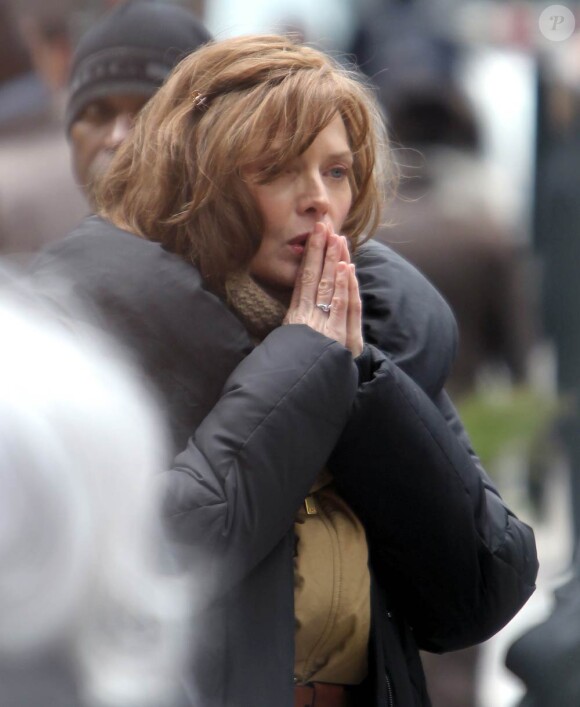 Michelle Pfeiffer sur le tournage de New Year's Eve de Garry Marshall, à New York, le 24 février 2011.