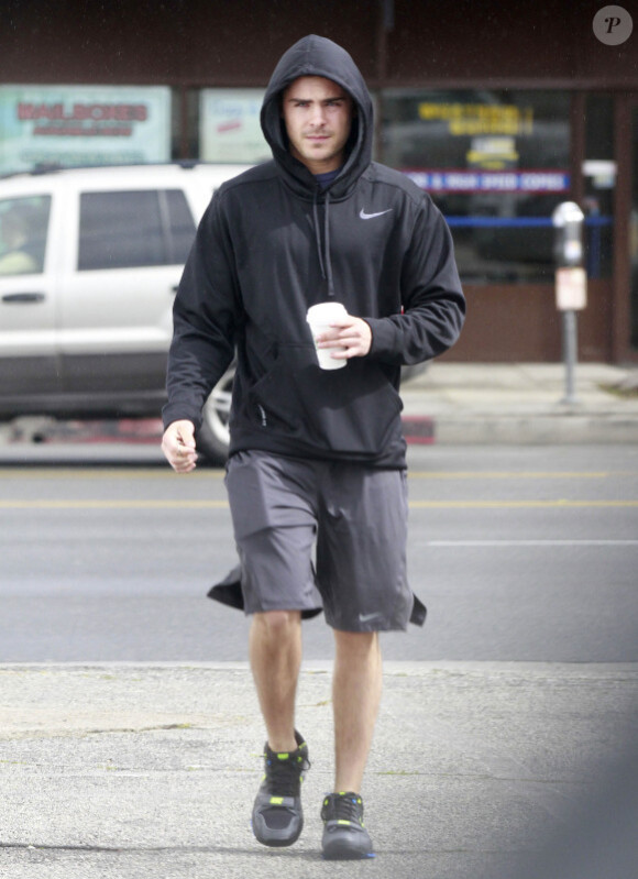 Zac Efron à Beverly Hills le 16 février 2011
