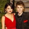Justin Bieber et Selena Gomez officialisent leur amour à la soirée Vanity Fair des Oscars, le 27 février 2011, à Los Angeles