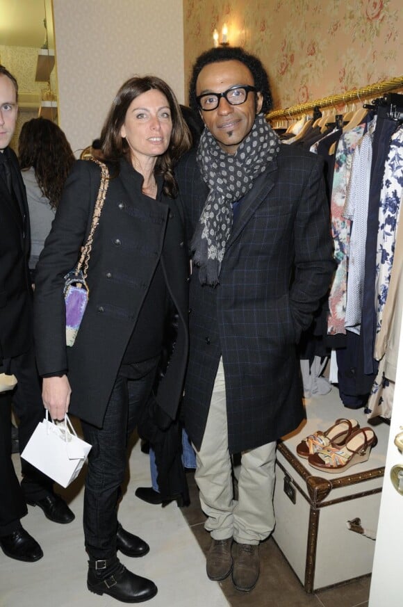 Manu et Laurence Katché à l'ouverture de la boutique Divine Parisienne à Paris le 3 mars 2011