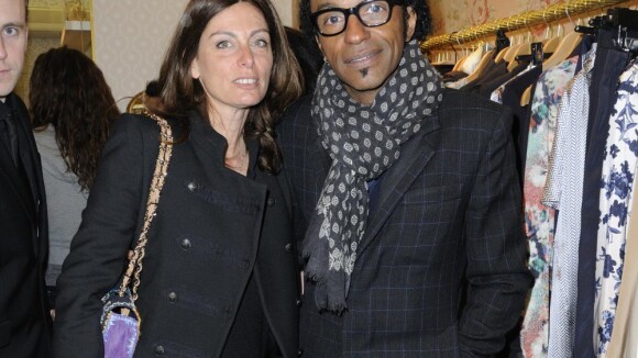 Manu Katché et sa ravissante femme honorent la mode parisienne...